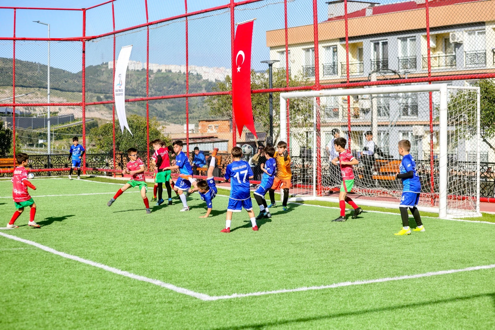 BayraklÄ±âda 23 Nisan ProgramlarÄ± ÃocuklarÄ±n YoÄun KatÄ±lÄ±mÄ±yla Devam Ediyor (6)-1776867690235.webp